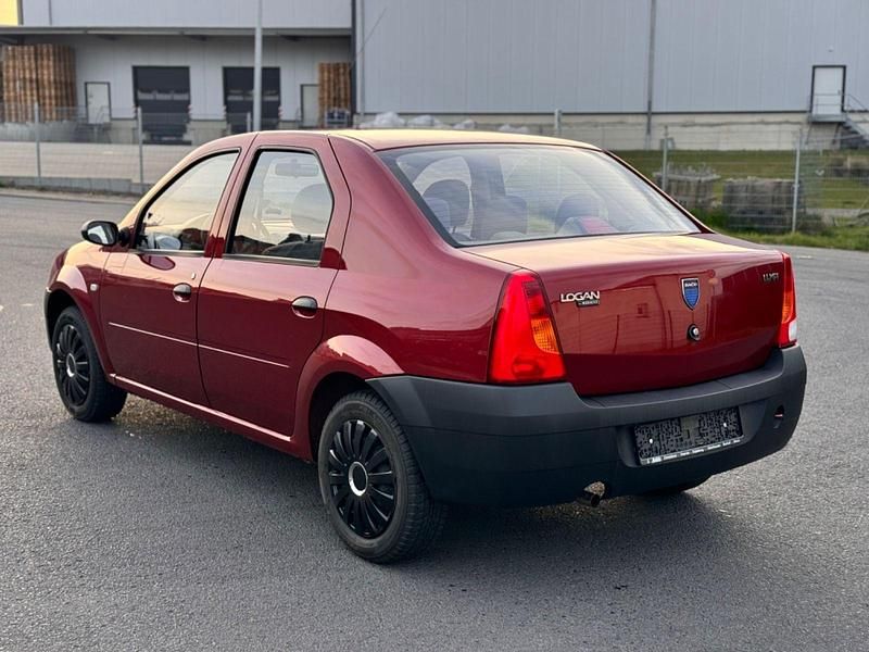 Używany Dacia Logan 75 KM (55 kW) 2006 Czerwony Sedan/Limuzyna