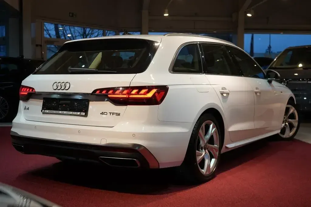 Gebraucht Audi A4 S-Line 204 PS (150 kW) 2023 Weiß Kombi