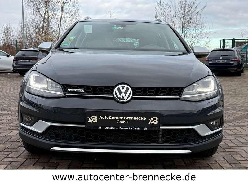 Gebraucht VW Golf Alltrack 184 PS (135 kW) 2015 Uranograu/cinza urano Kombi