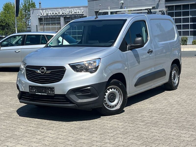 Silber Gebraucht 2020 Opel Combo Selection Van / Kleinbus | 6.480 € (Guter Preis) - Bild 1/4