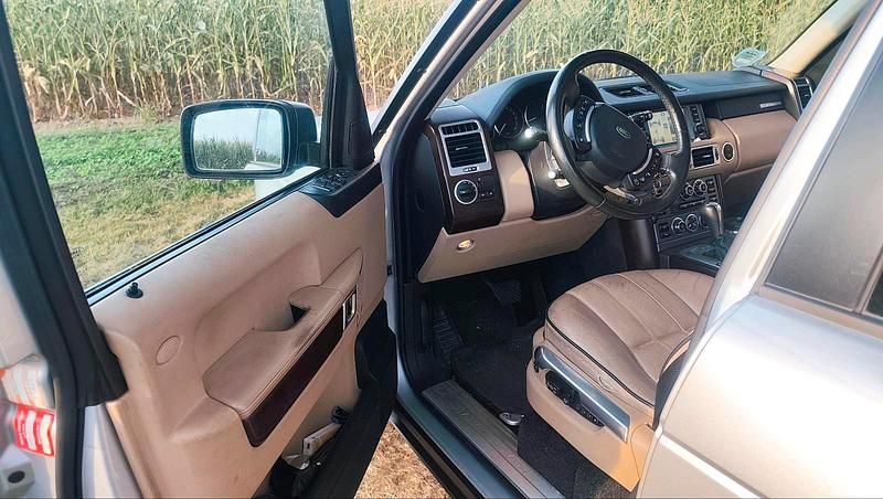 Silber Gebraucht 2008 Land Rover Range Rover Vogue SUV | 7.820 € - Bild 1/4