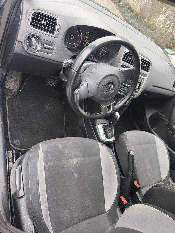 Gebraucht VW Polo Life 90 PS (66 kW) 2013 Grau Kleinwagen