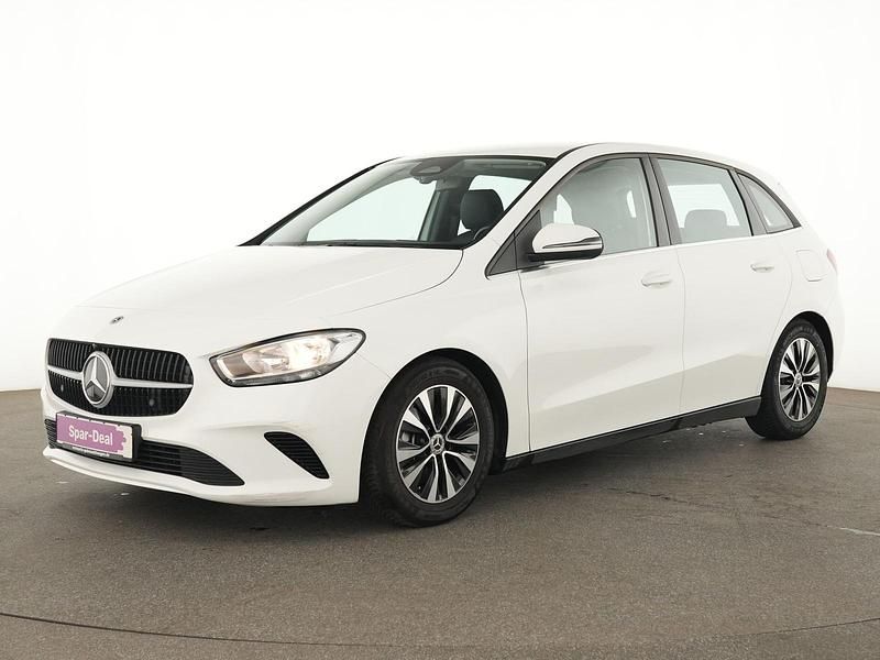 Polarweiss Gebraucht 2024 Mercedes B180 Van / Kleinbus | 25.695 € (Superpreis) - Bild 1/4