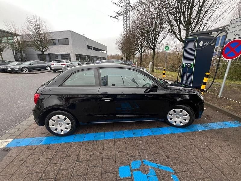 Gebraucht Audi A1 95 PS (69 kW) 2017 Schwarz Kleinwagen