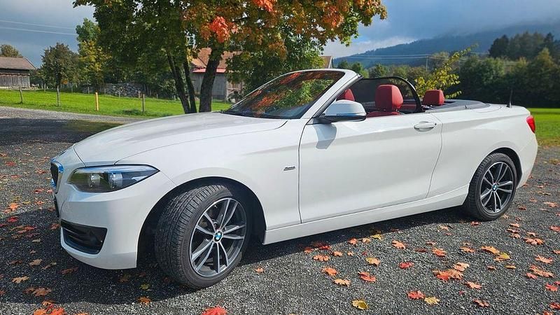 Weiß Gebraucht 2017 BMW 220 Sport Line Cabrio | 20.499 € (Fairer Preis) - Bild 1/4