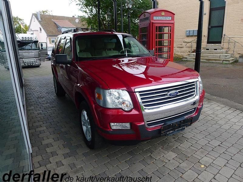 Rot Gebraucht 2009 Ford Explorer XLT SUV | 10.900 € (Fairer Preis) - Bild 1/4
