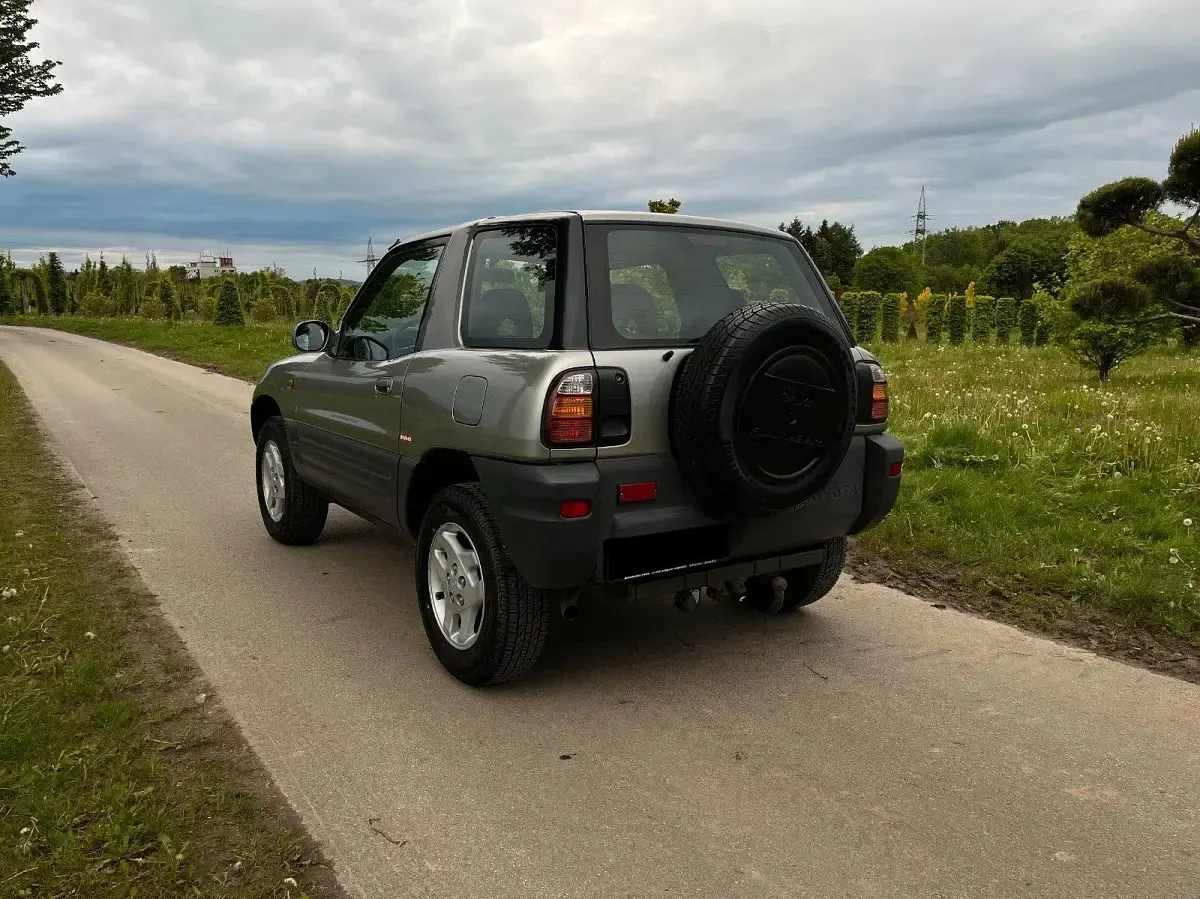 Gebraucht Toyota RAV4 128 PS (94 kW) 1998 Grau SUV