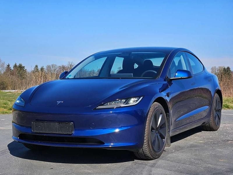 Gebraucht Tesla Model 3 Long Range AWD 366 kW (498 PS) 2024 Deep blue metallic Limousine