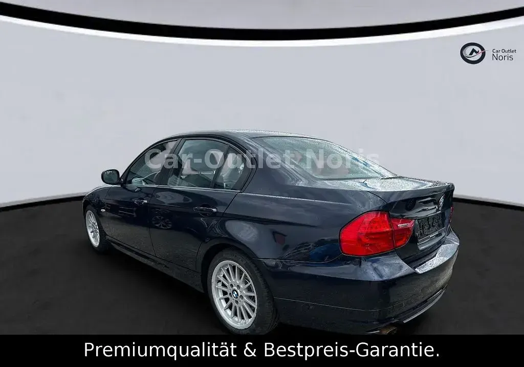 Gebraucht BMW 318 Comfort Edition 143 PS (105 kW) 2009 Blau Limousine