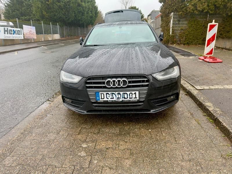 Gebraucht Audi A4 143 PS (105 kW) 2013 Schwarz Kombi