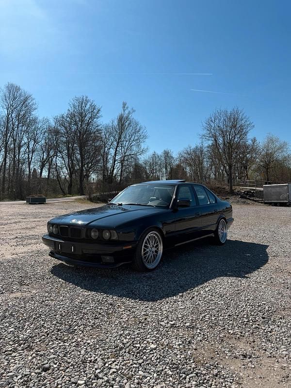 Second-hand BMW 520 150 CP (110 kW) 1995 Negru Berlinǎ