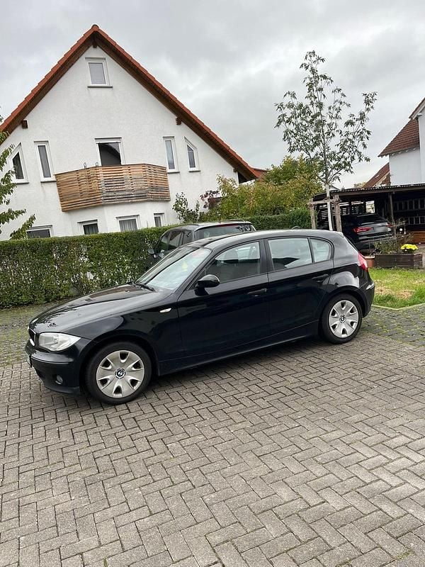 Gebraucht BMW 116 116 PS (85 kW) 2006 Schwarz Kleinwagen