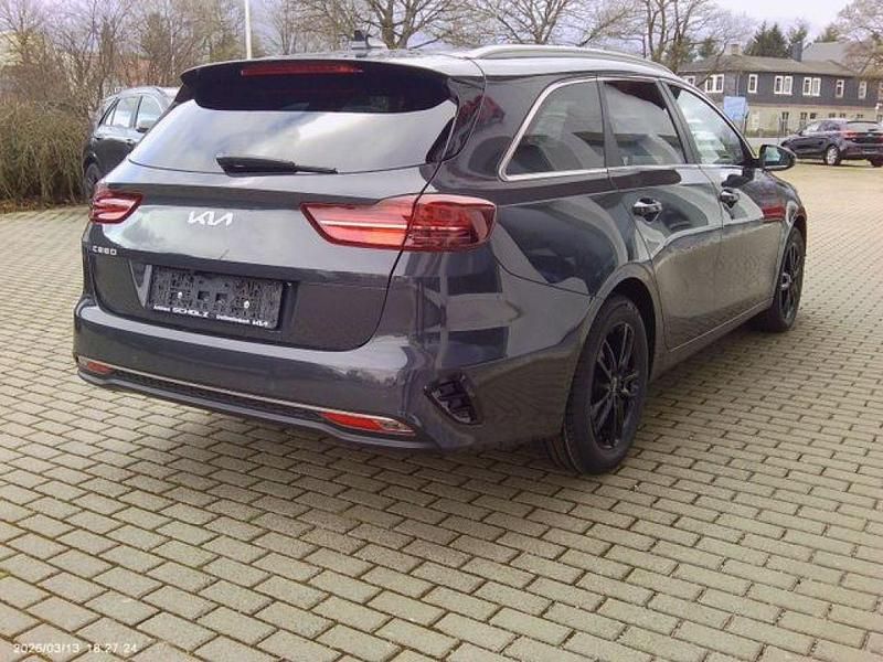 Gebraucht Kia Ceed Vision 160 PS (117 kW) 2022 (h8g) dark penta metal m (metallic) Kleinwagen