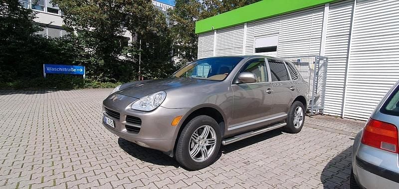 Gold Gebraucht 2006 Porsche Cayenne SUV | 8.200 € (Etwas zu teuer) - Bild 1/4