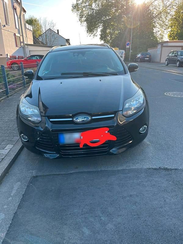 Usata Ford Focus 150 CV (110 kW) 2013 Nero Station wagon