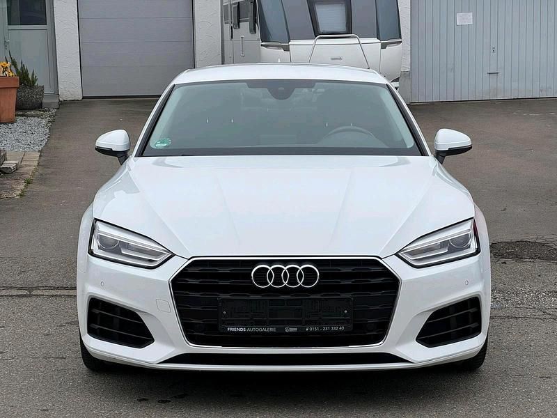 Gebraucht Audi A5 Design 150 PS (110 kW) 2017 Weiß Limousine