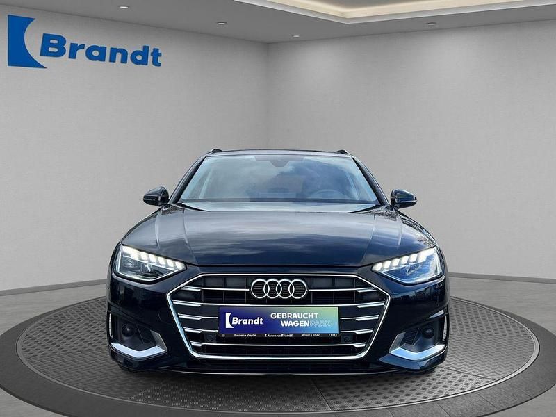 Gebraucht Audi A4 Advanced 163 PS (119 kW) 2023 Brillantschwarz Kombi