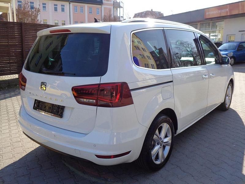 Gebraucht Seat Alhambra 184 PS (135 kW) 2016 Weiß Van / Kleinbus