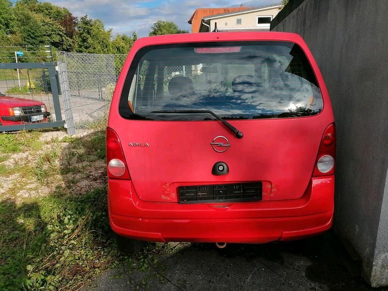 Gebraucht Opel Agila 60 PS (44 kW) 2004 Rot Van / Kleinbus