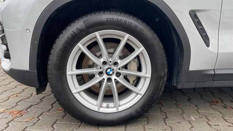 Gebraucht BMW X3 Advantage 231 PS (169 kW) 2018 Glaciersilber metallic SUV