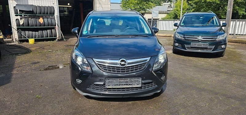 Schwarz Gebraucht 2016 Opel Zafira Tourer Innovation Van / Kleinbus | 6.500 € (Fairer Preis) - Bild 1/4