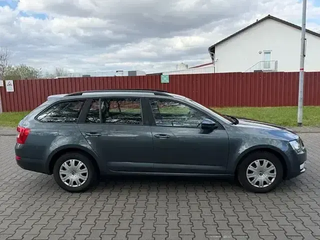 Używany Skoda Octavia Ambition 110 KM (80 kW) 2016 Andere Hatchback