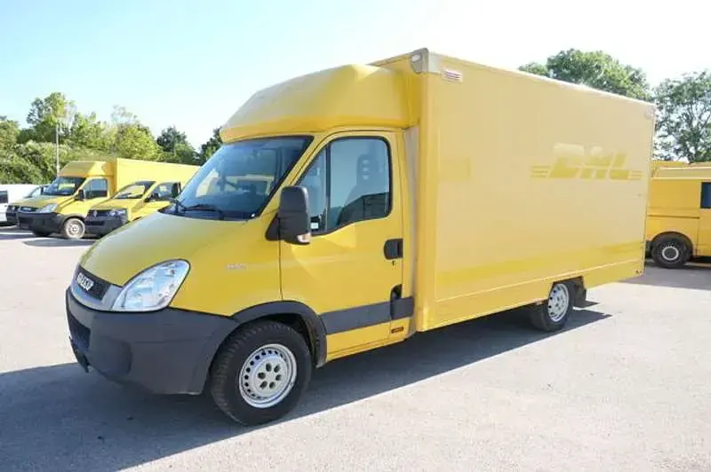 Gebraucht Iveco Daily 106 PS (77 kW) 2011 Gelb Limousine