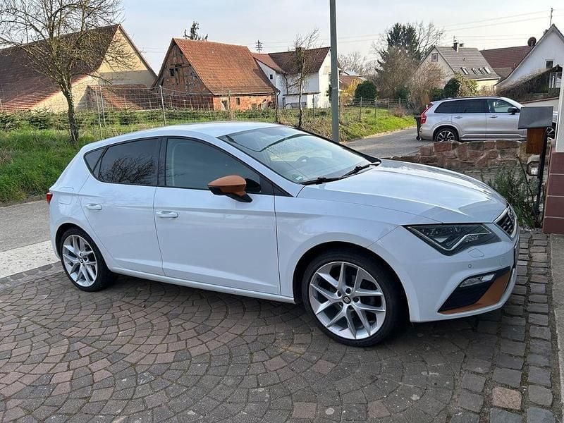 Gebraucht Seat Leon FR 150 PS (110 kW) 2020 Weiß Limousine