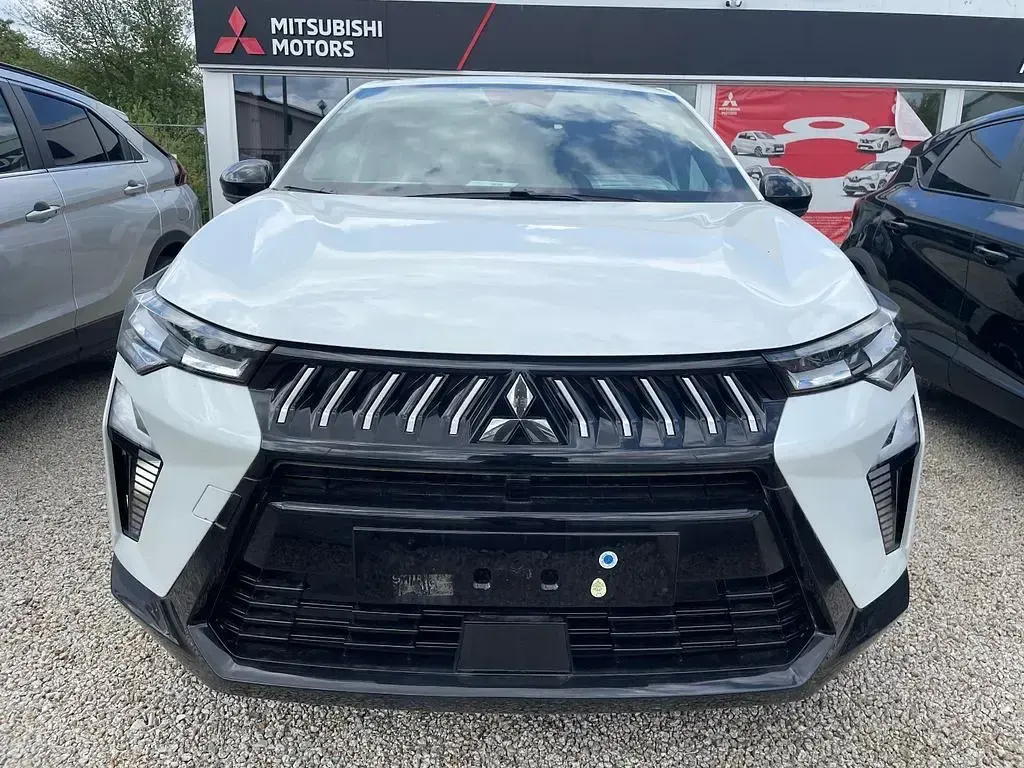 Neu Mitsubishi Grandis Diamant Edition 141 PS (103 kW) 2026 Weiß SUV