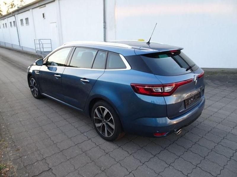 Gebraucht Renault Mégane GrandTour Bose Edition 159 PS (116 kW) 2019 Blau (metallic) Kombi