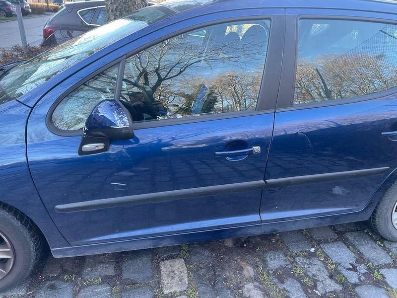 Gebraucht Peugeot 207 Urban Move 95 PS (69 kW) 2010 Blau Kombi