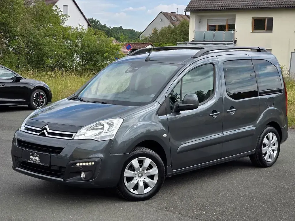 Gebraucht Citroën Berlingo Shine 110 PS (80 kW) 2017 Grau Van / Kleinbus