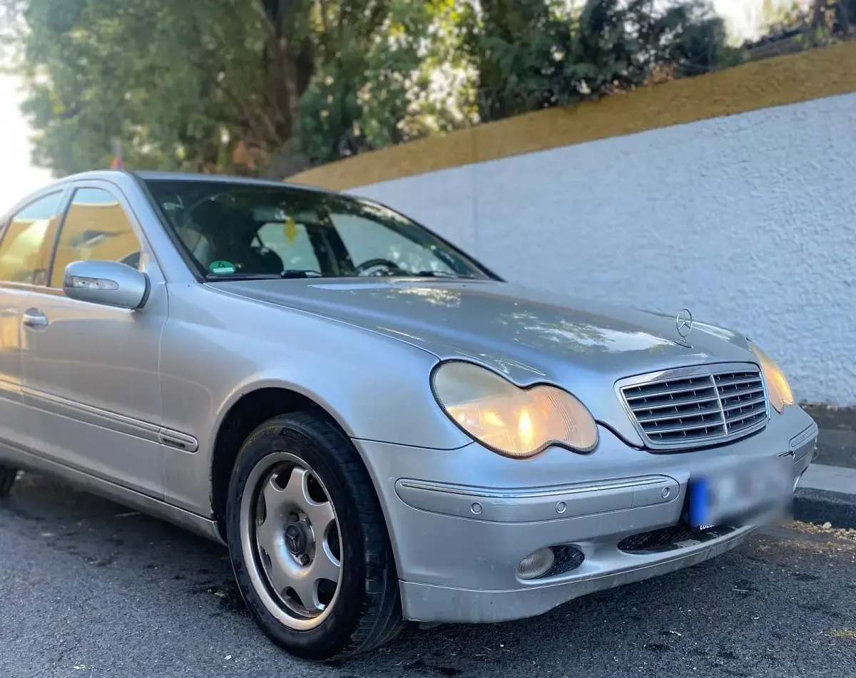 Gebraucht Mercedes C320 218 PS (160 kW) 2000 Grau Limousine