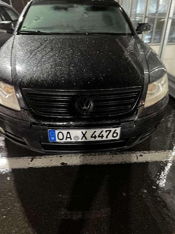 Second-hand VW Phaeton 239 CP (175 kW) 2009 Berlinǎ