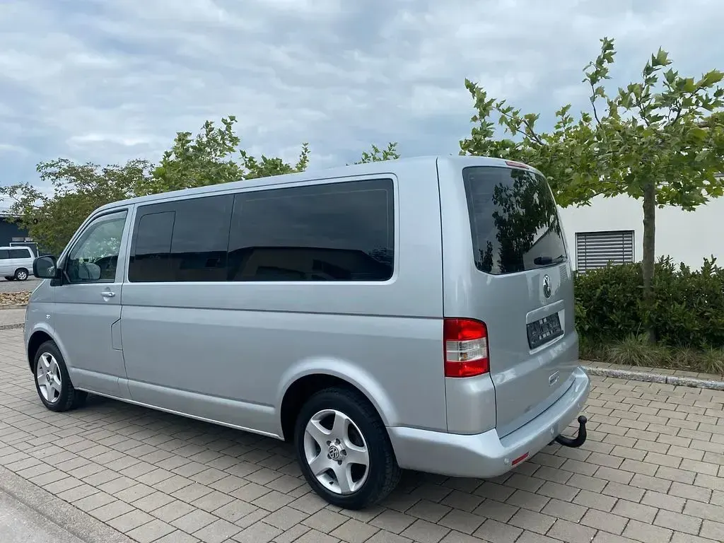 Używany VW Caravelle 116 KM (85 kW) 2007 Srebrny Van