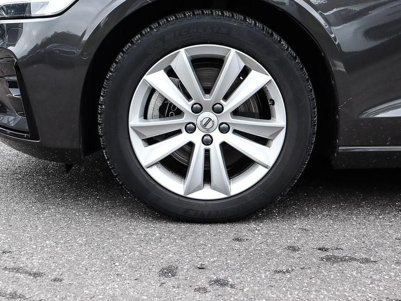 Gebraucht Volvo V60 Plus 197 PS (144 kW) 2025 Grau Kombi