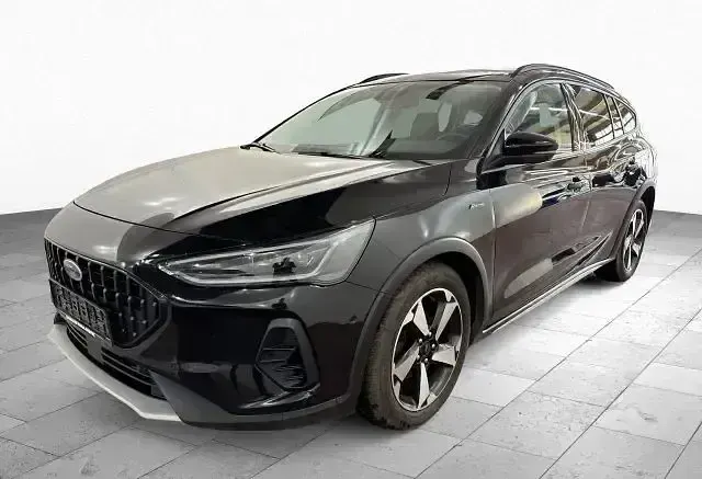 Używany Ford Focus Active X 163 KM (119 kW) 2022 Czarny Kombi