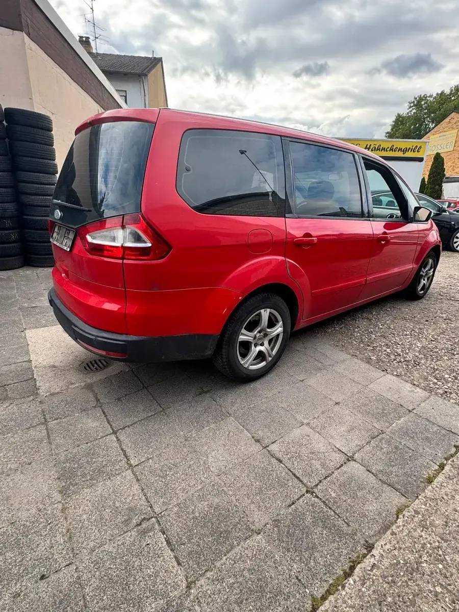 Gebraucht Ford Galaxy 145 PS (106 kW) 2009 Rot Van / Kleinbus