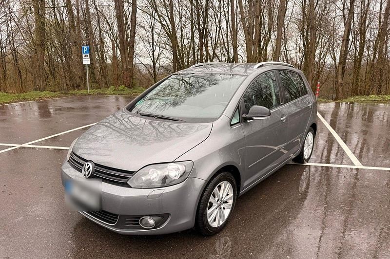 Usado VW Golf VII Style 122 HP (89 kW) 2012 Cinzento Sedan