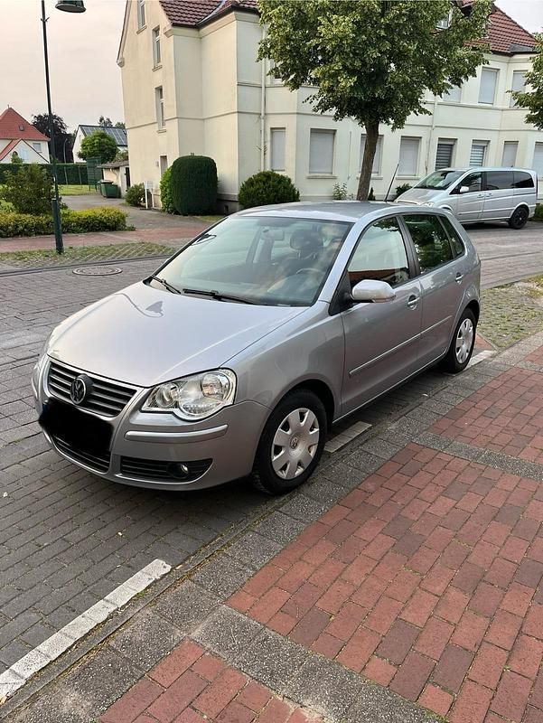 Grau Gebraucht 2008 VW Polo Kleinwagen | 3.999 € (Etwas zu teuer) - Bild 1/4