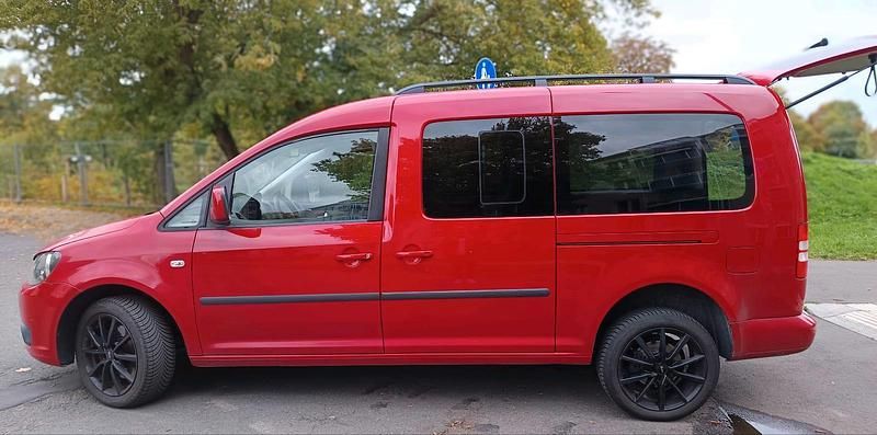 Usata VW Caddy Maxi 140 CV (102 kW) 2012 Rosso Monovolume