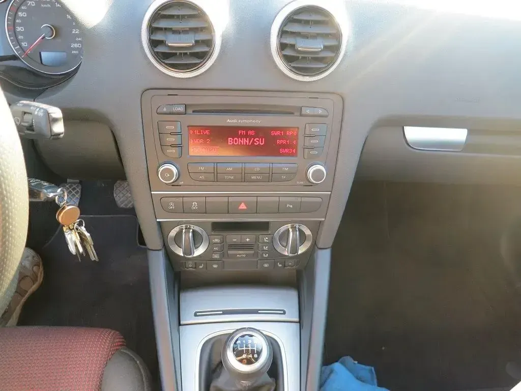 Gebraucht Audi A3 Ambition 125 PS (91 kW) 2011 Blau Kleinwagen