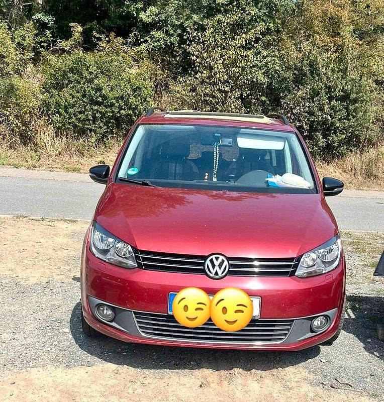 Rot Gebraucht 2012 VW Touran Van / Kleinbus | 6.199 € (Fairer Preis) - Bild 1/4