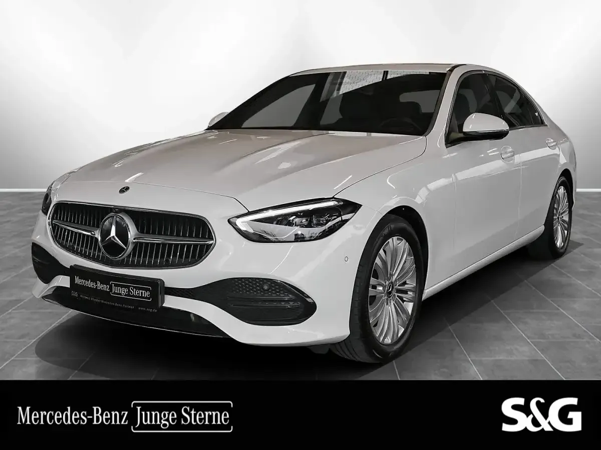Gebraucht Mercedes C220 Avantgarde 200 PS (147 kW) 2024 Limousine