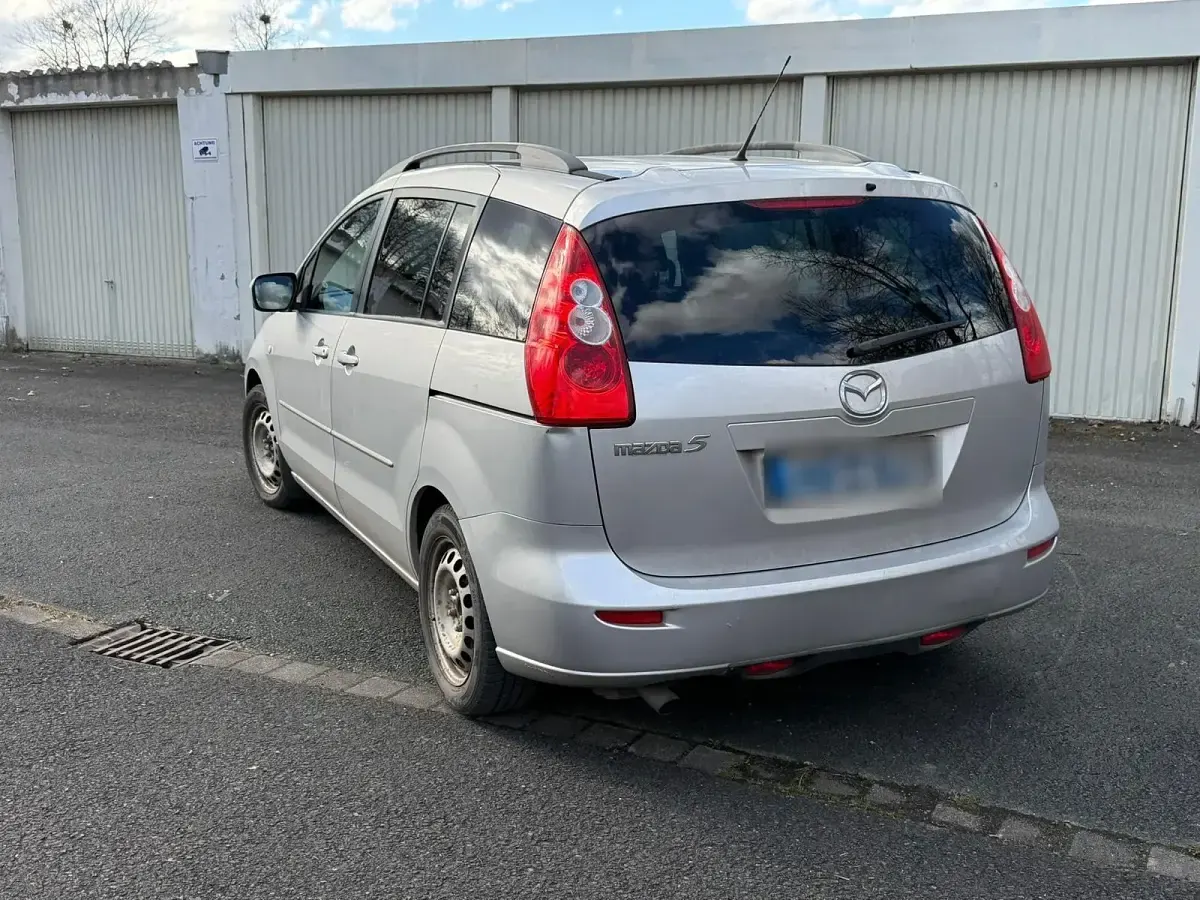 Gebraucht Mazda 5 115 PS (84 kW) 2007 Silber Van / Kleinbus