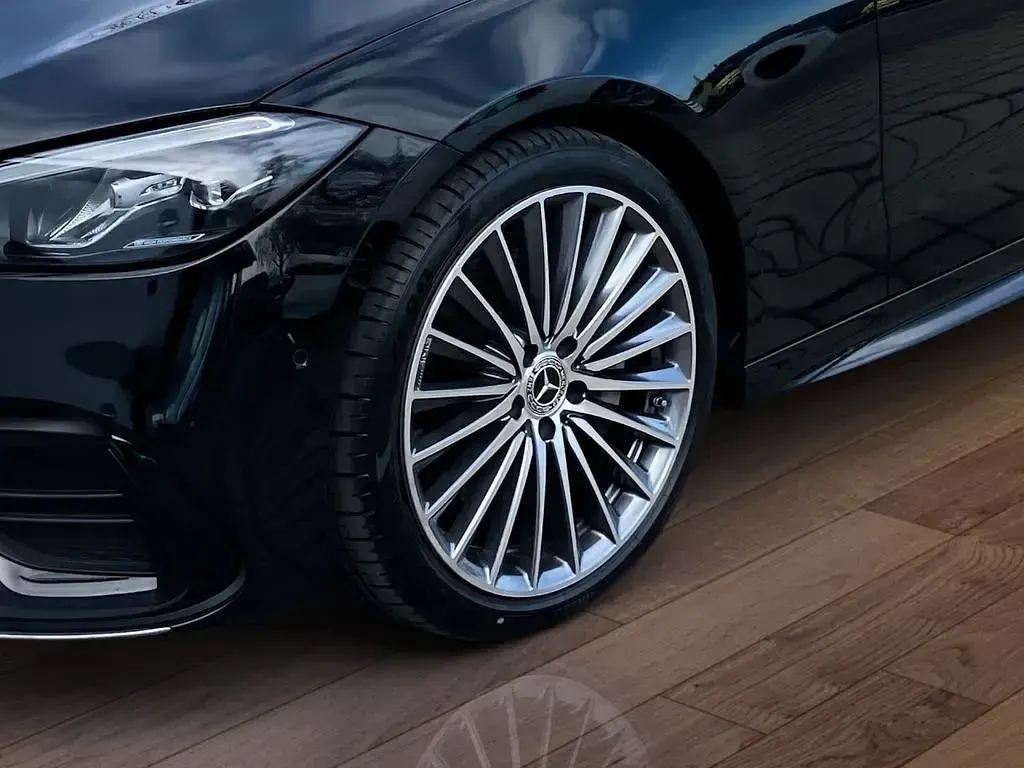 Gebraucht Mercedes C300 AMG 265 PS (194 kW) 2025 Schwarz Limousine