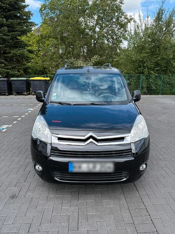 Schwarz Gebraucht 2010 Citroën Berlingo Van / Kleinbus | 4.900 € (Fairer Preis) - Bild 1/4
