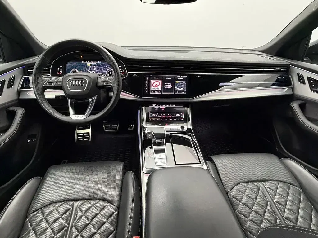 Gebraucht Audi Q8 Competition 462 PS (339 kW) 2024 Weiß SUV