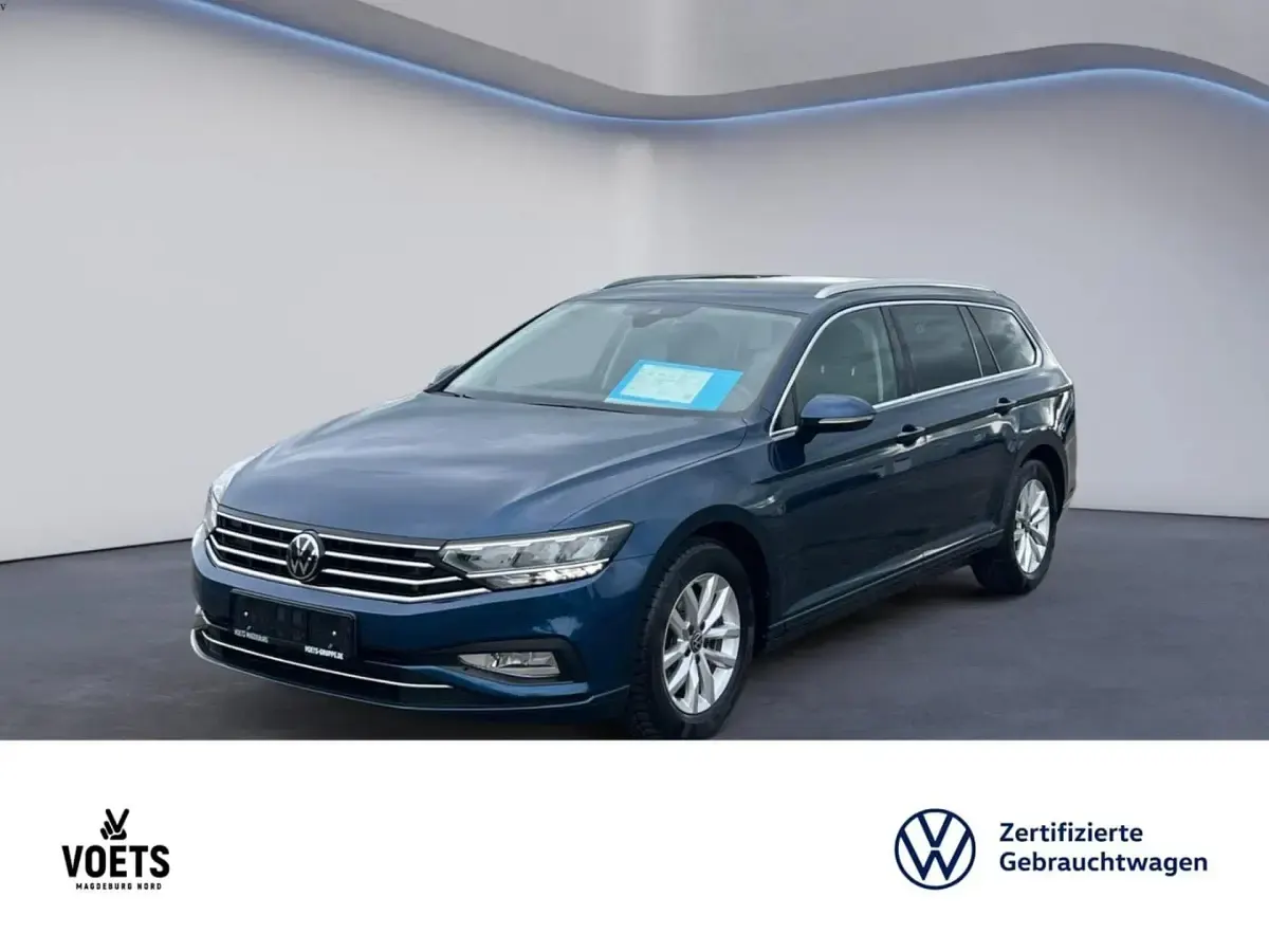 Gebraucht VW Passat Business 150 PS (110 kW) 2023 Blau Kombi