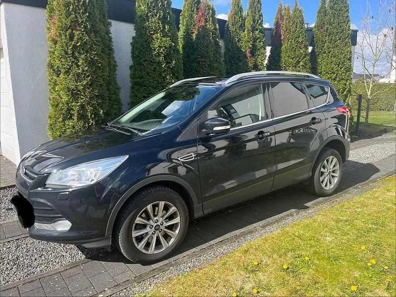 Gebraucht Ford Kuga Titanium 150 PS (110 kW) 2016 Schwarz SUV